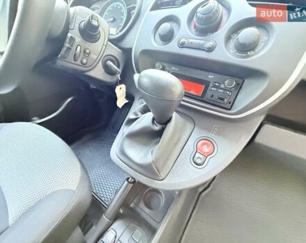 Белый Рено Кенгу, объемом двигателя 0 л и пробегом 27 тыс. км за 9700 $, фото 25 на Automoto.ua