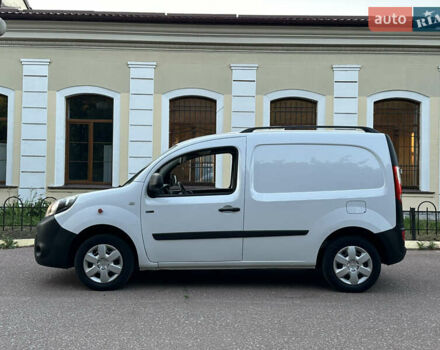 Белый Рено Кенгу, объемом двигателя 0 л и пробегом 32 тыс. км за 9300 $, фото 9 на Automoto.ua