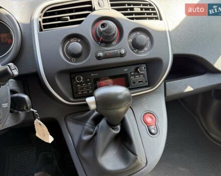 Белый Рено Кенгу, объемом двигателя 0 л и пробегом 27 тыс. км за 9700 $, фото 40 на Automoto.ua
