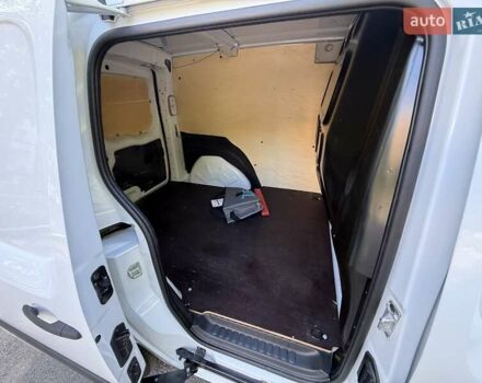Белый Рено Кенгу, объемом двигателя 0 л и пробегом 19 тыс. км за 9900 $, фото 32 на Automoto.ua