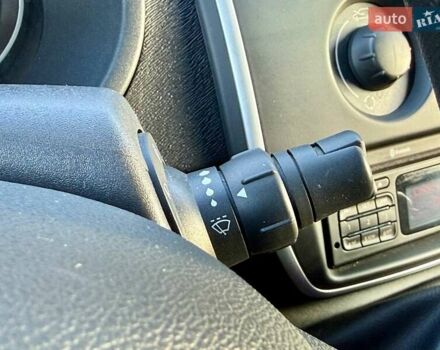 Белый Рено Кенгу, объемом двигателя 0 л и пробегом 75 тыс. км за 9999 $, фото 29 на Automoto.ua