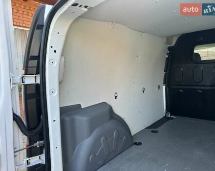Білий Рено Кєнгу, об'ємом двигуна 0 л та пробігом 29 тис. км за 12300 $, фото 28 на Automoto.ua