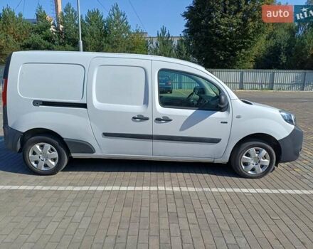 Білий Рено Кєнгу, об'ємом двигуна 0 л та пробігом 55 тис. км за 9700 $, фото 5 на Automoto.ua