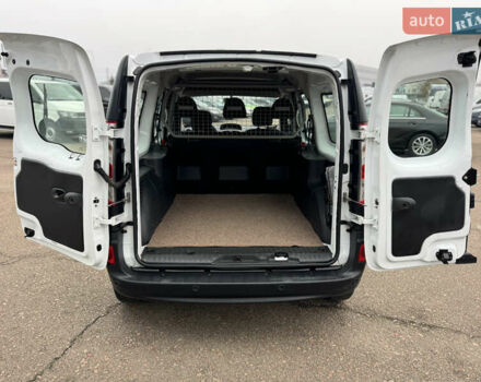 Белый Рено Кенгу, объемом двигателя 1.5 л и пробегом 71 тыс. км за 14700 $, фото 33 на Automoto.ua