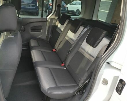 Белый Рено Кенгу, объемом двигателя 1.5 л и пробегом 125 тыс. км за 6170 $, фото 15 на Automoto.ua