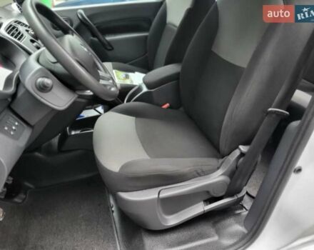 Белый Рено Кенгу, объемом двигателя 1.5 л и пробегом 200 тыс. км за 12900 $, фото 32 на Automoto.ua