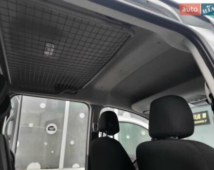 Белый Рено Кенгу, объемом двигателя 1.5 л и пробегом 200 тыс. км за 12900 $, фото 31 на Automoto.ua