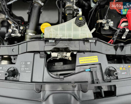 Белый Рено Кенгу, объемом двигателя 1.5 л и пробегом 71 тыс. км за 14700 $, фото 91 на Automoto.ua