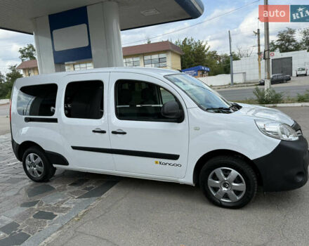 Белый Рено Кенгу, объемом двигателя 1.5 л и пробегом 117 тыс. км за 12999 $, фото 13 на Automoto.ua
