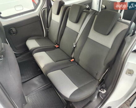 Білий Рено Кєнгу, об'ємом двигуна 0 л та пробігом 36 тис. км за 14200 $, фото 9 на Automoto.ua