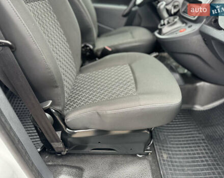 Белый Рено Кенгу, объемом двигателя 1.5 л и пробегом 71 тыс. км за 14700 $, фото 58 на Automoto.ua