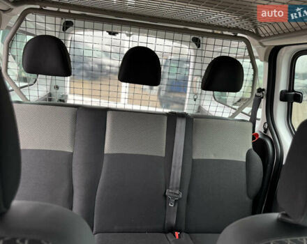 Белый Рено Кенгу, объемом двигателя 1.5 л и пробегом 71 тыс. км за 14700 $, фото 66 на Automoto.ua