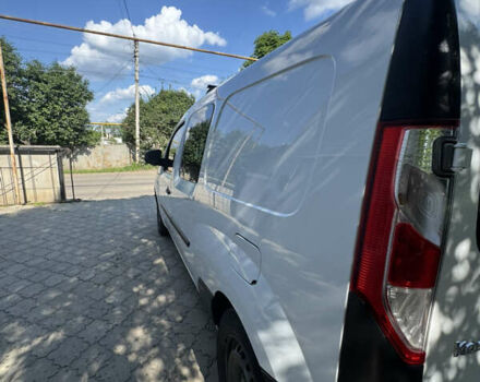 Белый Рено Кенгу, объемом двигателя 1.5 л и пробегом 270 тыс. км за 13500 $, фото 7 на Automoto.ua