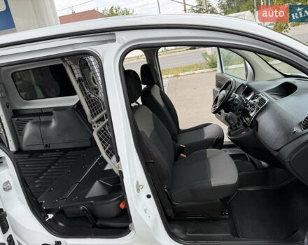 Белый Рено Кенгу, объемом двигателя 1.5 л и пробегом 117 тыс. км за 12999 $, фото 74 на Automoto.ua