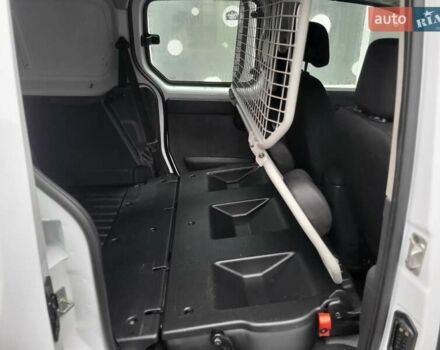 Белый Рено Кенгу, объемом двигателя 1.5 л и пробегом 200 тыс. км за 12900 $, фото 44 на Automoto.ua