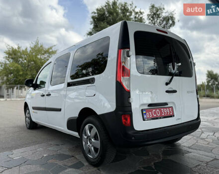 Белый Рено Кенгу, объемом двигателя 1.5 л и пробегом 117 тыс. км за 12999 $, фото 25 на Automoto.ua
