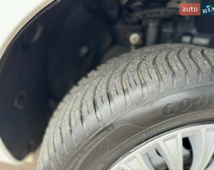 Белый Рено Кенгу, объемом двигателя 1.5 л и пробегом 71 тыс. км за 14700 $, фото 26 на Automoto.ua