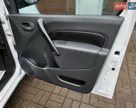 Белый Рено Кенгу, объемом двигателя 1.5 л и пробегом 200 тыс. км за 12900 $, фото 23 на Automoto.ua