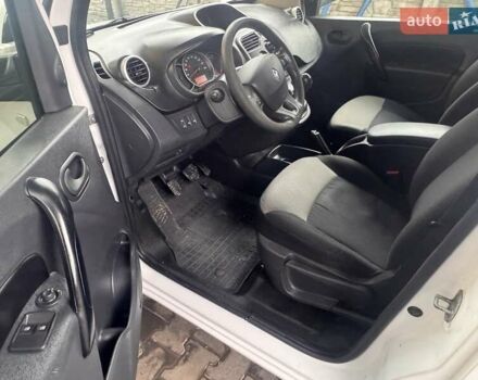 Белый Рено Кенгу, объемом двигателя 1.5 л и пробегом 161 тыс. км за 8200 $, фото 7 на Automoto.ua