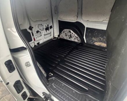 Белый Рено Кенгу, объемом двигателя 1.5 л и пробегом 161 тыс. км за 8200 $, фото 10 на Automoto.ua