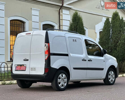 Белый Рено Кенгу, объемом двигателя 0 л и пробегом 32 тыс. км за 9300 $, фото 4 на Automoto.ua