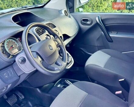 Белый Рено Кенгу, объемом двигателя 0 л и пробегом 75 тыс. км за 9999 $, фото 19 на Automoto.ua