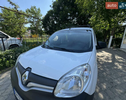 Белый Рено Кенгу, объемом двигателя 1.5 л и пробегом 270 тыс. км за 13500 $, фото 2 на Automoto.ua