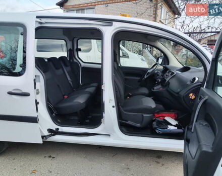 Білий Рено Кєнгу, об'ємом двигуна 0 л та пробігом 36 тис. км за 14200 $, фото 14 на Automoto.ua