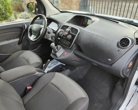 Белый Рено Кенгу, объемом двигателя 1.5 л и пробегом 125 тыс. км за 6170 $, фото 18 на Automoto.ua