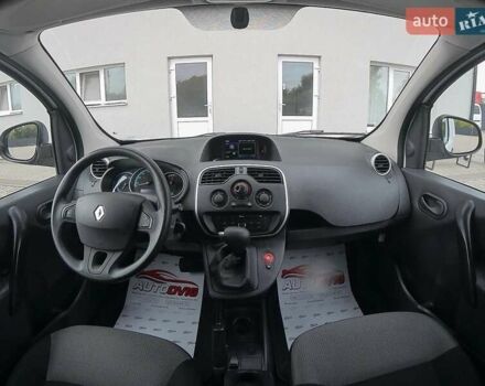 Белый Рено Кенгу, объемом двигателя 0 л и пробегом 31 тыс. км за 8799 $, фото 43 на Automoto.ua