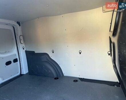 Білий Рено Кєнгу, об'ємом двигуна 0 л та пробігом 29 тис. км за 12300 $, фото 37 на Automoto.ua