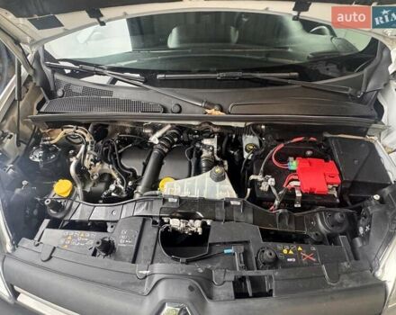 Белый Рено Кенгу, объемом двигателя 1.5 л и пробегом 161 тыс. км за 8200 $, фото 11 на Automoto.ua