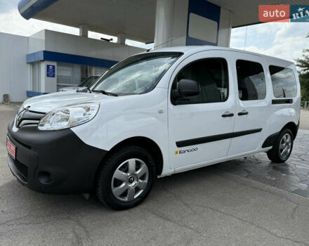 Белый Рено Кенгу, объемом двигателя 1.5 л и пробегом 117 тыс. км за 12999 $, фото 31 на Automoto.ua