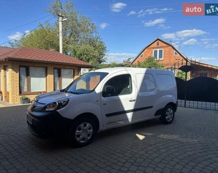 Білий Рено Кєнгу, об'ємом двигуна 0 л та пробігом 29 тис. км за 12300 $, фото 3 на Automoto.ua