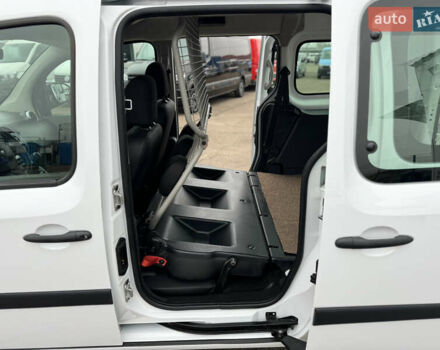 Белый Рено Кенгу, объемом двигателя 1.5 л и пробегом 71 тыс. км за 14700 $, фото 78 на Automoto.ua