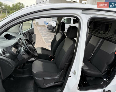 Белый Рено Кенгу, объемом двигателя 1.5 л и пробегом 117 тыс. км за 12999 $, фото 56 на Automoto.ua