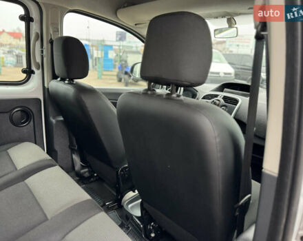 Белый Рено Кенгу, объемом двигателя 1.5 л и пробегом 71 тыс. км за 14700 $, фото 48 на Automoto.ua