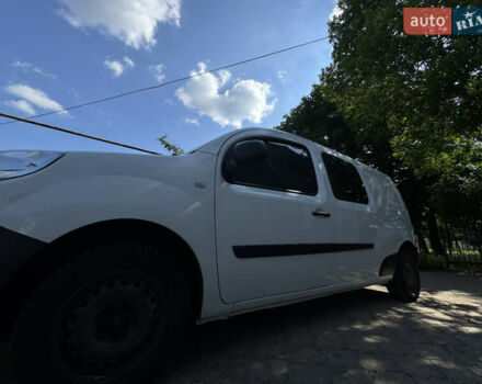 Белый Рено Кенгу, объемом двигателя 1.5 л и пробегом 270 тыс. км за 13500 $, фото 4 на Automoto.ua