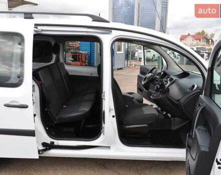 Рено Кенгу 2018 в Киеве на Automoto.ua Белый Рено Кенгу, объемом двигателя 1.5 л и пробегом 157 тыс. км за 15500 $, фото 85 на Automoto.ua