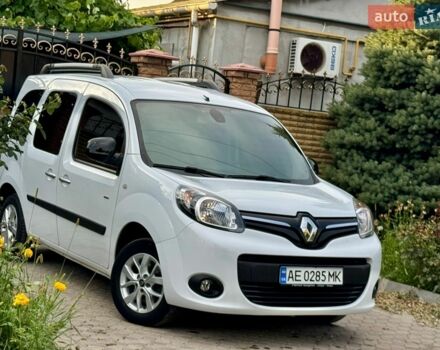 Белый Рено Кенгу, объемом двигателя 1.5 л и пробегом 53 тыс. км за 15700 $, фото 1 на Automoto.ua