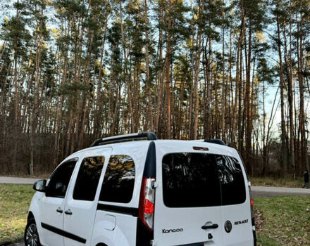 Белый Рено Кенгу, объемом двигателя 1.5 л и пробегом 201 тыс. км за 13700 $, фото 8 на Automoto.ua