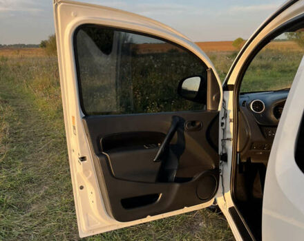 Белый Рено Кенгу, объемом двигателя 1.5 л и пробегом 233 тыс. км за 11750 $, фото 10 на Automoto.ua