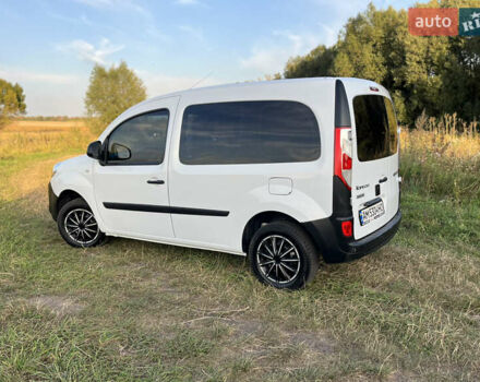 Белый Рено Кенгу, объемом двигателя 1.5 л и пробегом 233 тыс. км за 11750 $, фото 8 на Automoto.ua