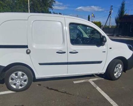 Белый Рено Кенгу, объемом двигателя 0 л и пробегом 39 тыс. км за 10500 $, фото 1 на Automoto.ua