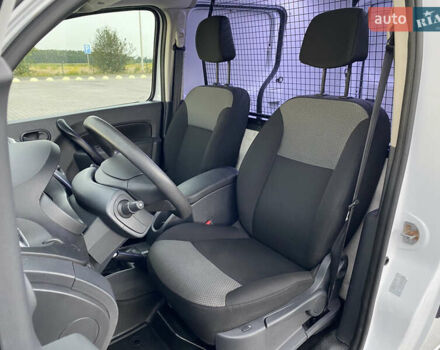 Білий Рено Кєнгу, об'ємом двигуна 1.5 л та пробігом 221 тис. км за 9700 $, фото 29 на Automoto.ua