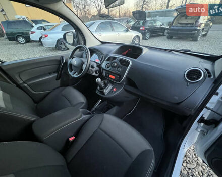 Білий Рено Кєнгу, об'ємом двигуна 1.5 л та пробігом 190 тис. км за 10800 $, фото 16 на Automoto.ua