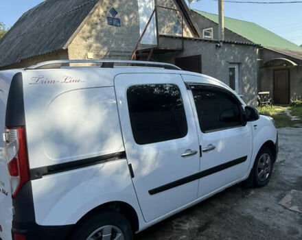 Белый Рено Кенгу, объемом двигателя 1.46 л и пробегом 81 тыс. км за 11800 $, фото 21 на Automoto.ua