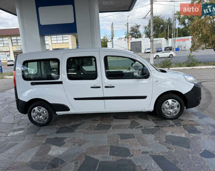 Белый Рено Кенгу, объемом двигателя 1.5 л и пробегом 96 тыс. км за 13799 $, фото 14 на Automoto.ua