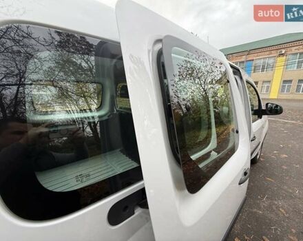Білий Рено Кєнгу, об'ємом двигуна 0 л та пробігом 32 тис. км за 14900 $, фото 32 на Automoto.ua