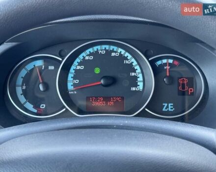 Белый Рено Кенгу, объемом двигателя 0 л и пробегом 39 тыс. км за 10500 $, фото 16 на Automoto.ua